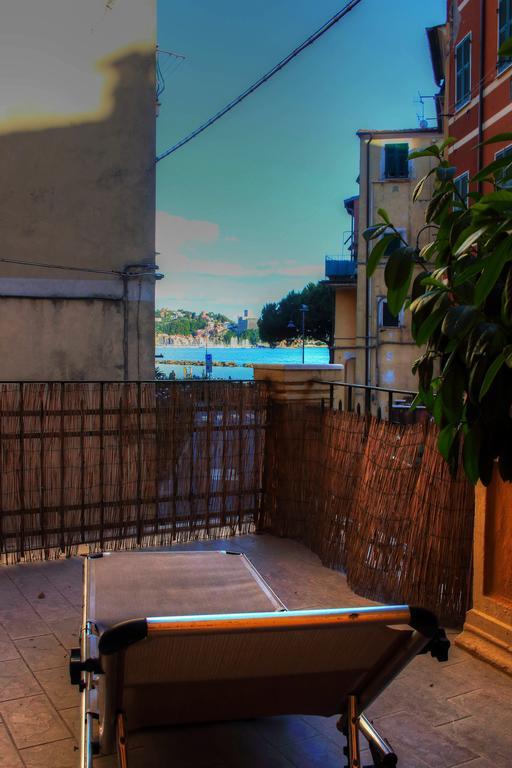 Hotel Pino Lerici Exterior photo